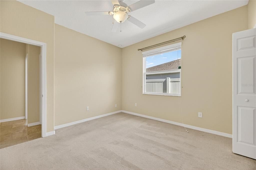 Под контрактом: $395,000 (3 спален, 2 ванн, 2024 Квадратных фут)