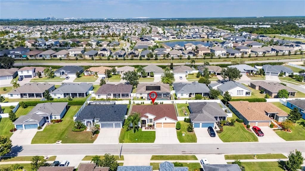 Под контрактом: $395,000 (3 спален, 2 ванн, 2024 Квадратных фут)