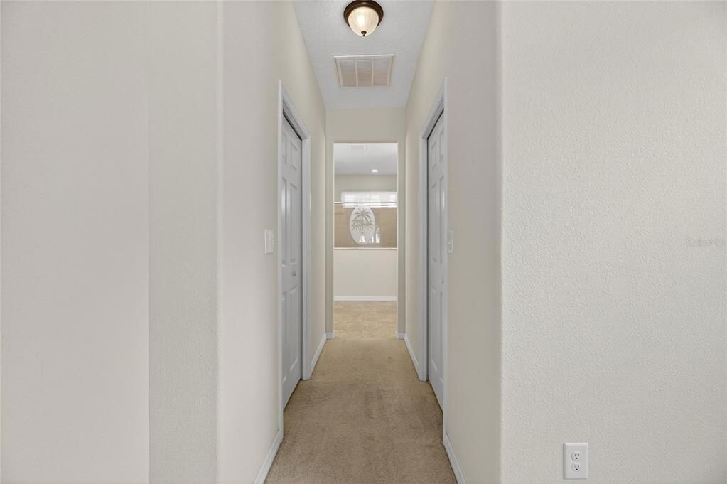 Под контрактом: $395,000 (3 спален, 2 ванн, 2024 Квадратных фут)