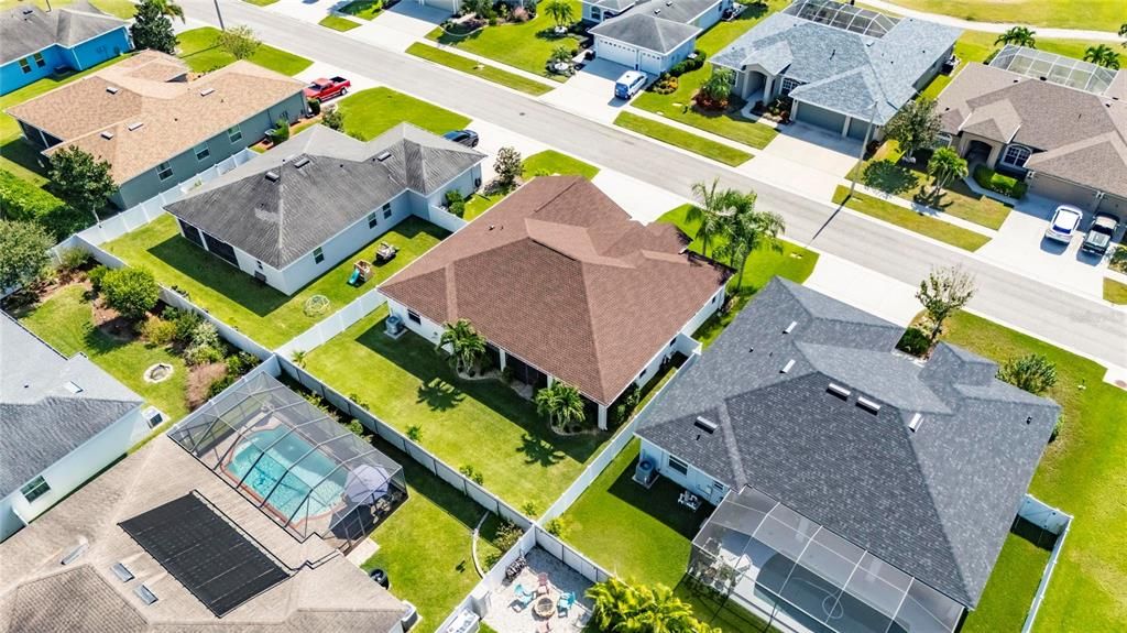 Под контрактом: $395,000 (3 спален, 2 ванн, 2024 Квадратных фут)