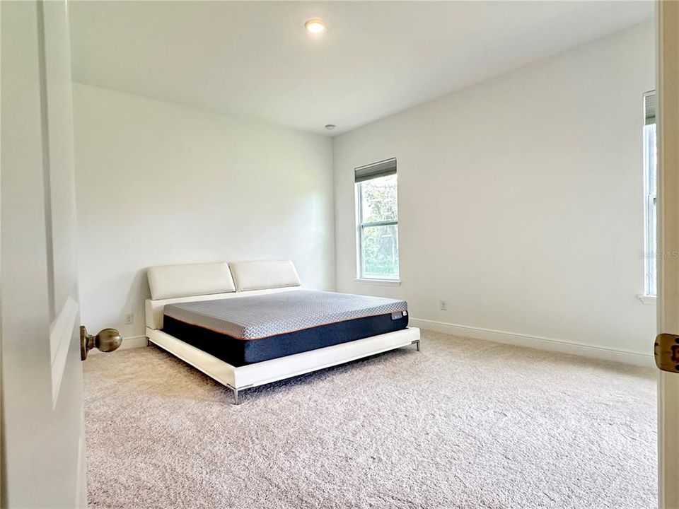 For Sale: $1,050,000 (4 beds, 3 baths, 2605 Square Feet)