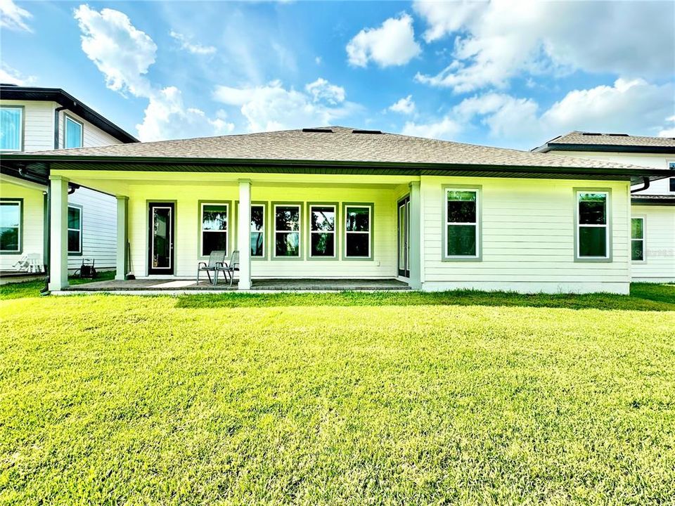 For Sale: $1,050,000 (4 beds, 3 baths, 2605 Square Feet)