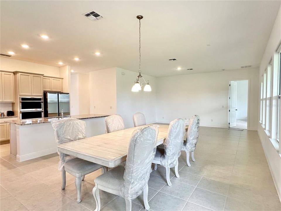 For Sale: $1,050,000 (4 beds, 3 baths, 2605 Square Feet)