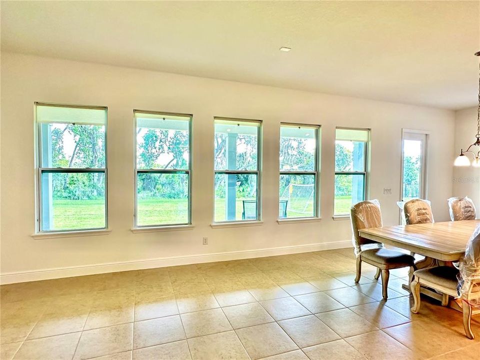 For Sale: $1,050,000 (4 beds, 3 baths, 2605 Square Feet)