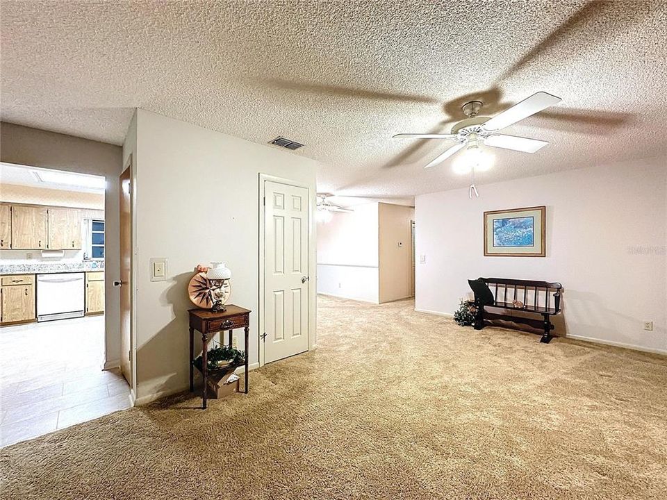 На продажу: $407,000 (3 спален, 2 ванн, 1632 Квадратных фут)