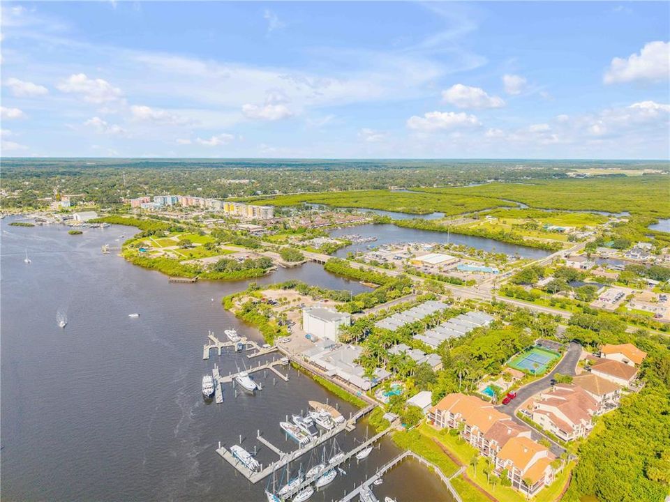 На продажу: $1,075,000 (2 спален, 2 ванн, 1620 Квадратных фут)