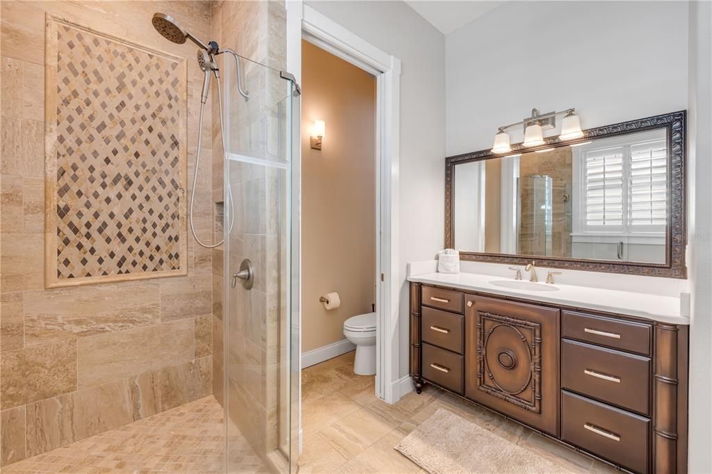 На продажу: $1,075,000 (2 спален, 2 ванн, 1620 Квадратных фут)