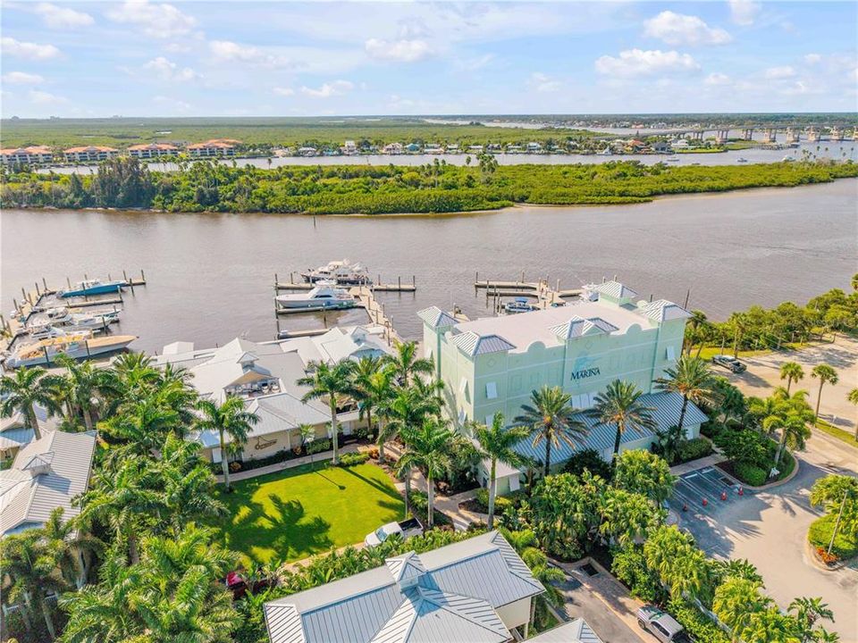 На продажу: $1,075,000 (2 спален, 2 ванн, 1620 Квадратных фут)