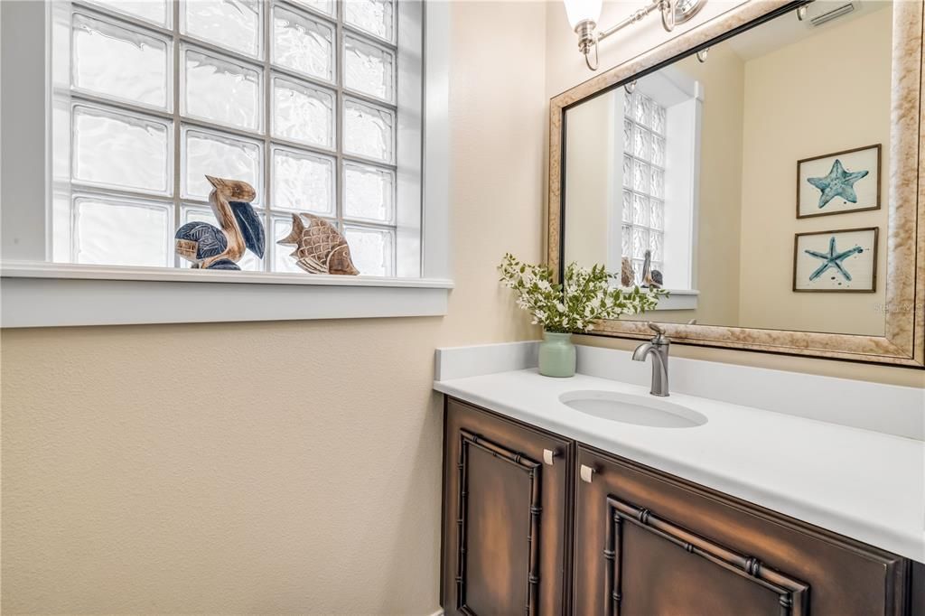 На продажу: $1,075,000 (2 спален, 2 ванн, 1620 Квадратных фут)