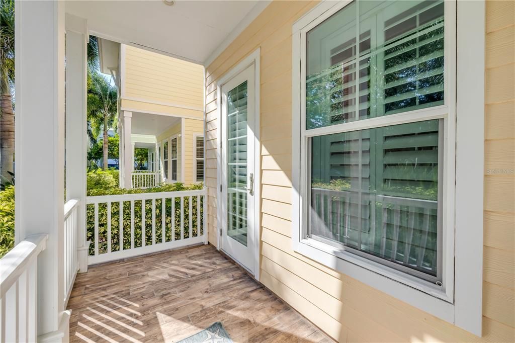 На продажу: $1,075,000 (2 спален, 2 ванн, 1620 Квадратных фут)