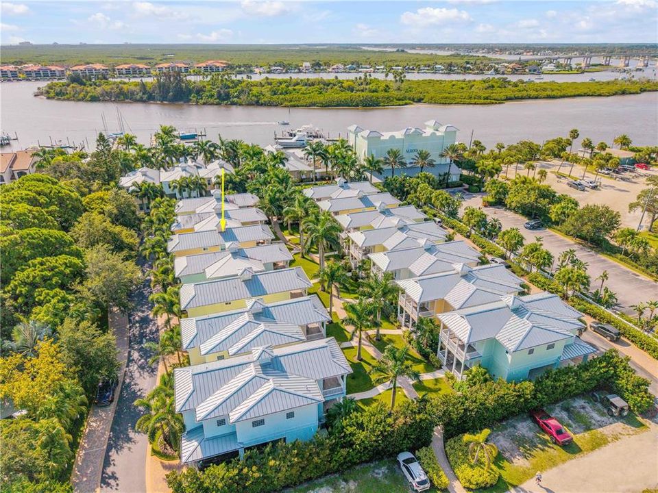 На продажу: $1,075,000 (2 спален, 2 ванн, 1620 Квадратных фут)