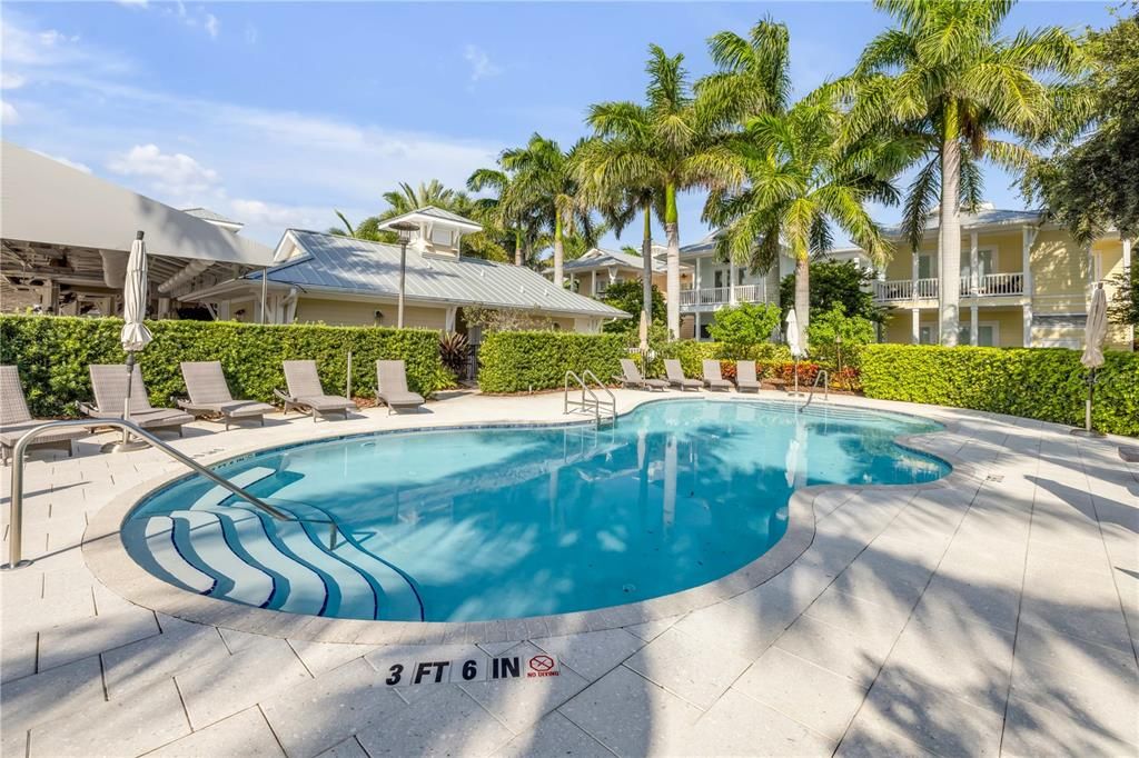 На продажу: $1,075,000 (2 спален, 2 ванн, 1620 Квадратных фут)