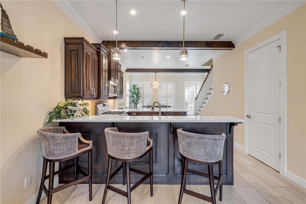 На продажу: $1,075,000 (2 спален, 2 ванн, 1620 Квадратных фут)