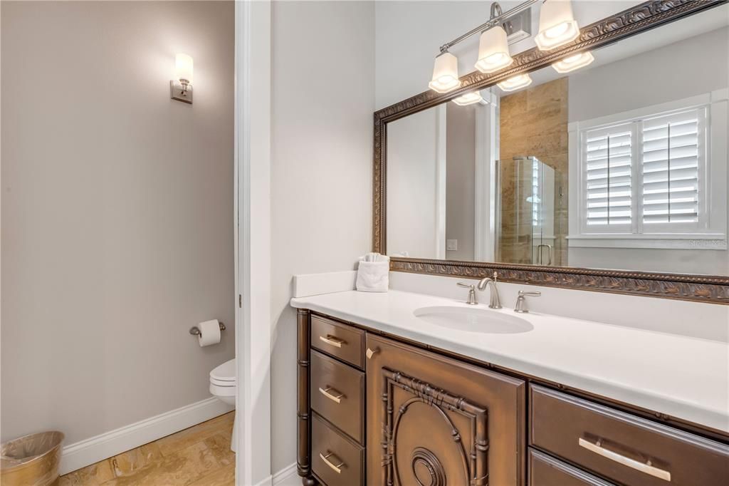 На продажу: $1,075,000 (2 спален, 2 ванн, 1620 Квадратных фут)