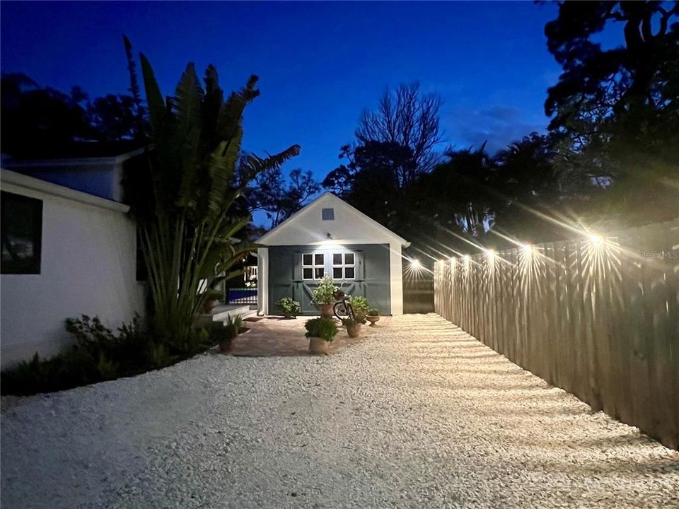 Activo con contrato: $1,650,000 (3 camas, 2 baños, 2243 Pies cuadrados)