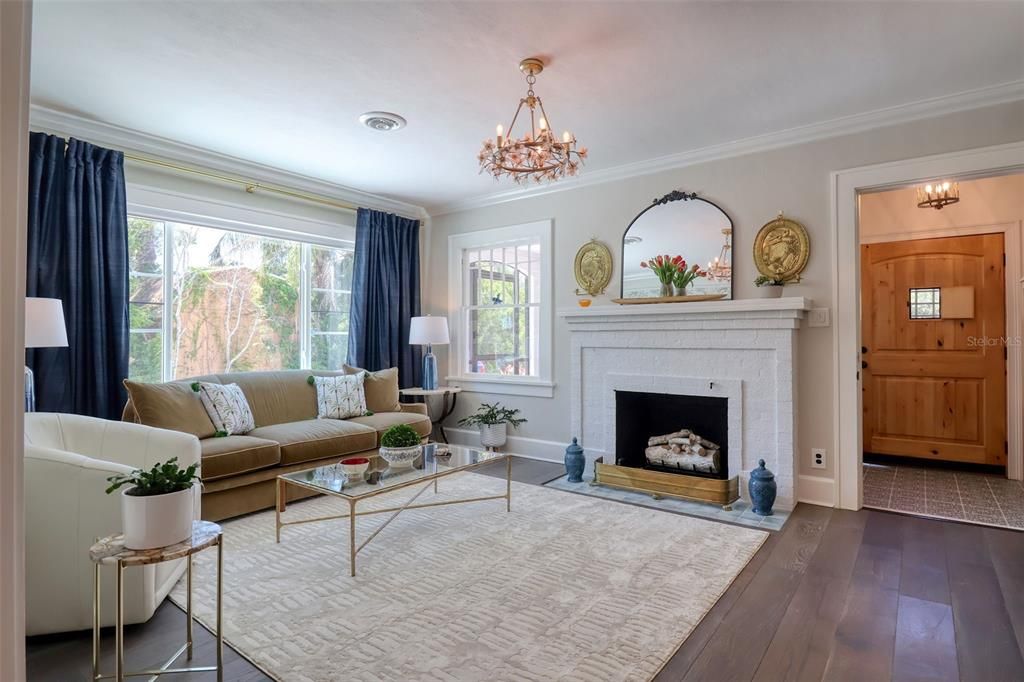 待售: $1,790,000 (3 贝兹, 2 浴室, 2243 平方英尺)