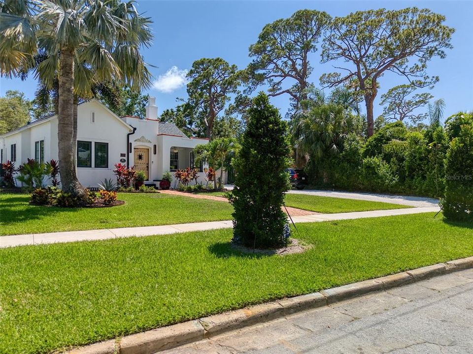 待售: $1,790,000 (3 贝兹, 2 浴室, 2243 平方英尺)