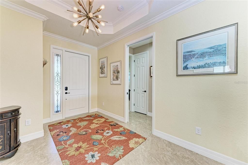 Под контрактом: $924,900 (4 спален, 2 ванн, 2248 Квадратных фут)