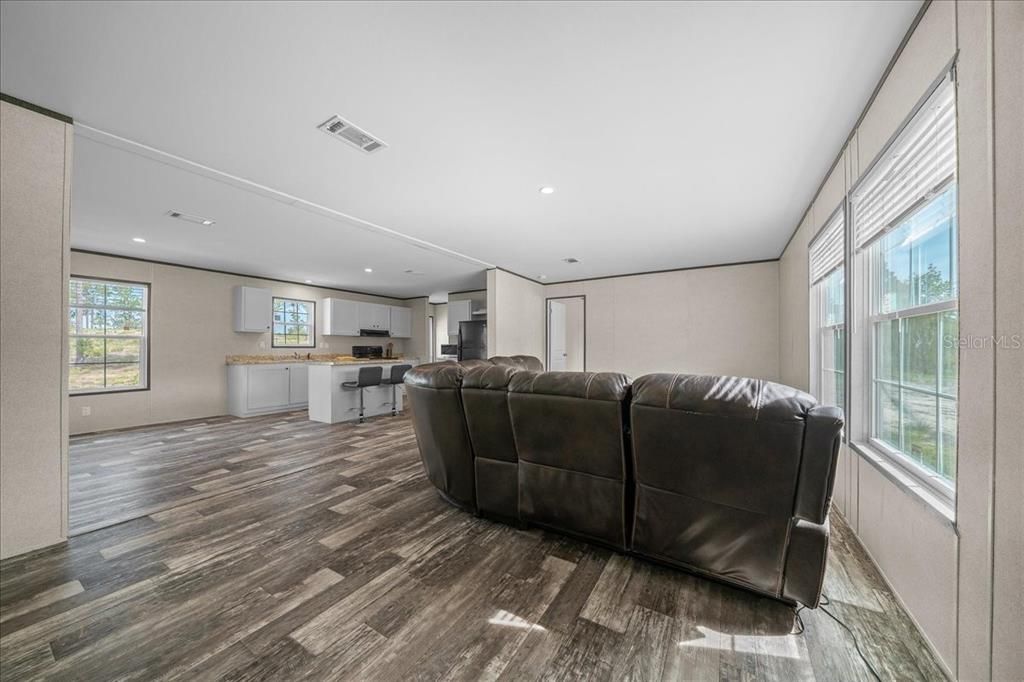 En Venta: $350,000 (3 camas, 2 baños, 1494 Pies cuadrados)