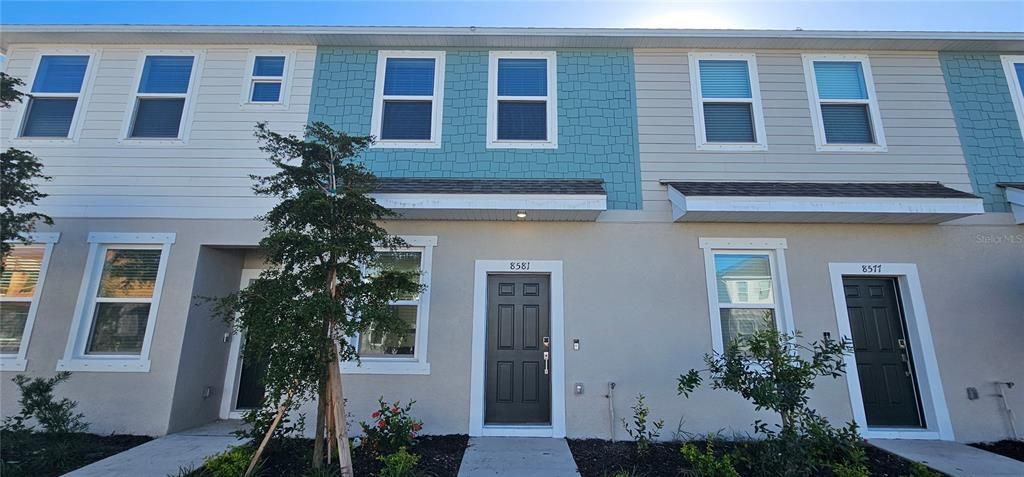 For Rent: $1,995 (2 beds, 2 baths, 1122 Square Feet)