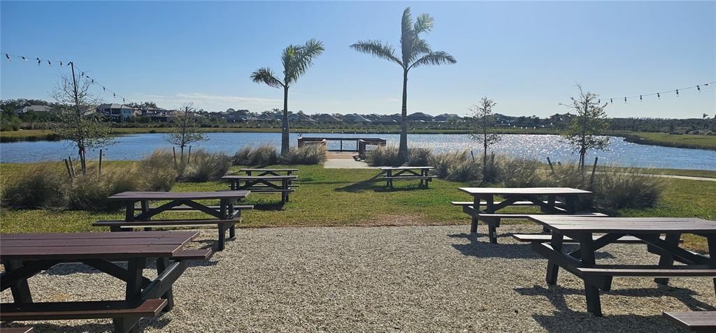 For Rent: $1,995 (2 beds, 2 baths, 1122 Square Feet)