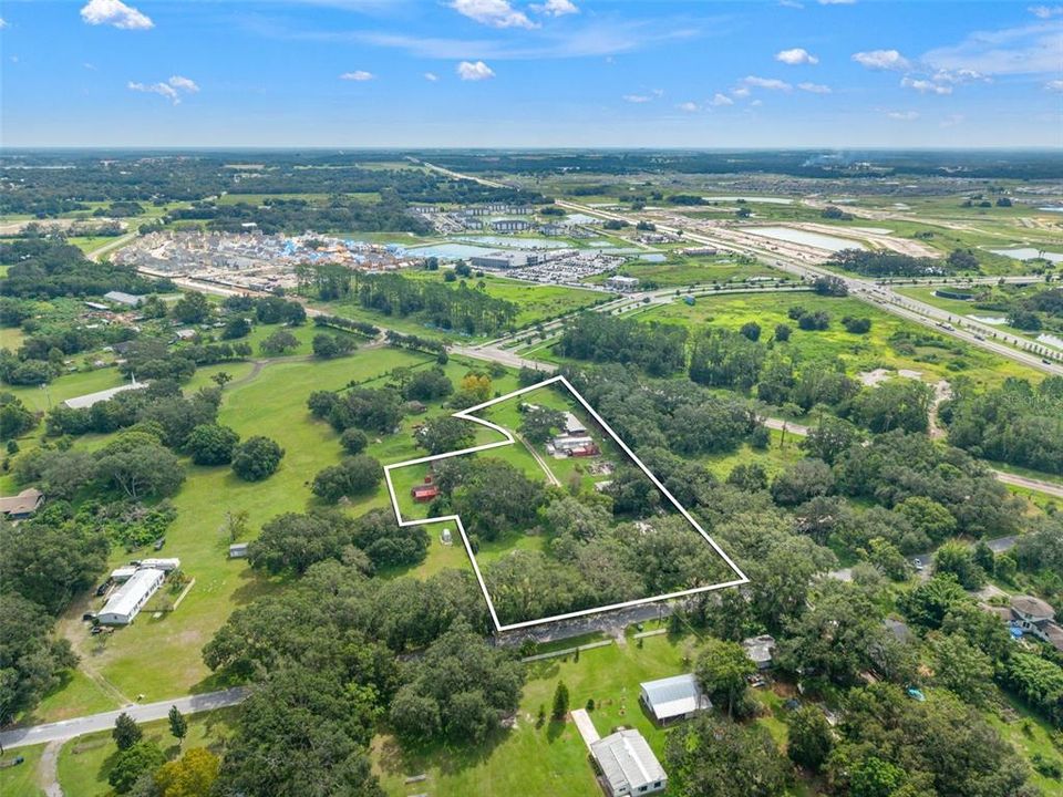 待售: $1,900,000 (3.61 acres)