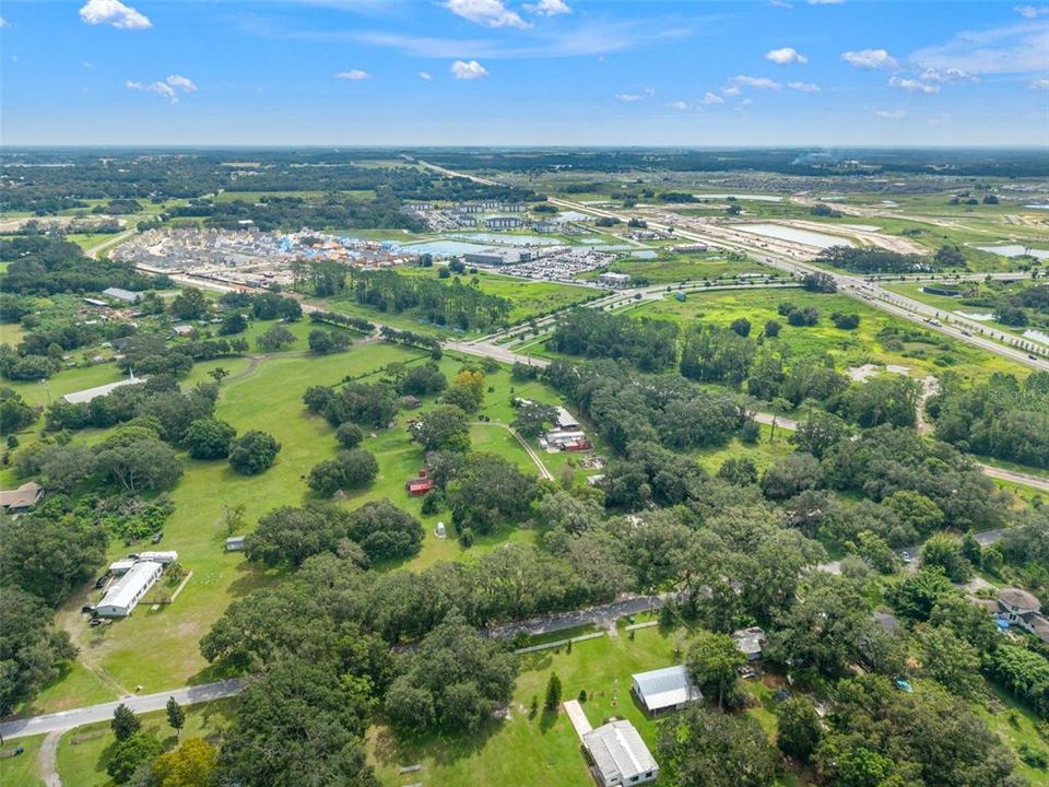 待售: $1,900,000 (3.61 acres)