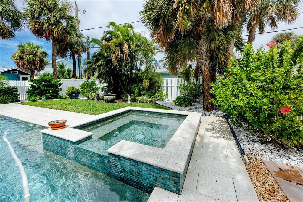 For Sale: $3,499,000 (3 beds, 2 baths, 2286 Square Feet)