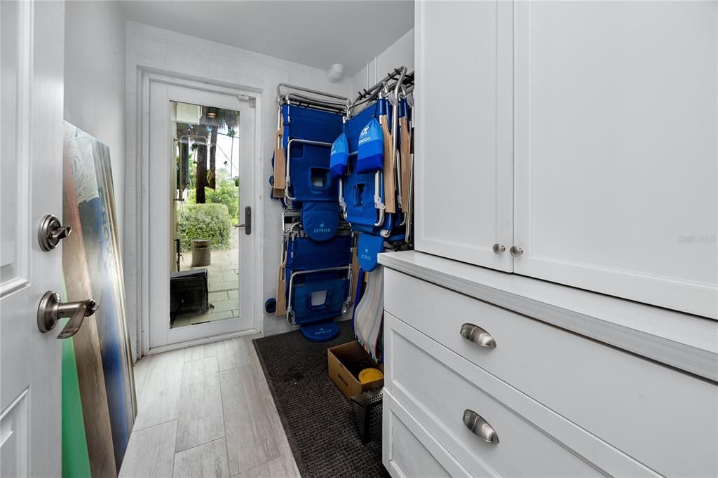 For Sale: $3,499,000 (3 beds, 2 baths, 2286 Square Feet)