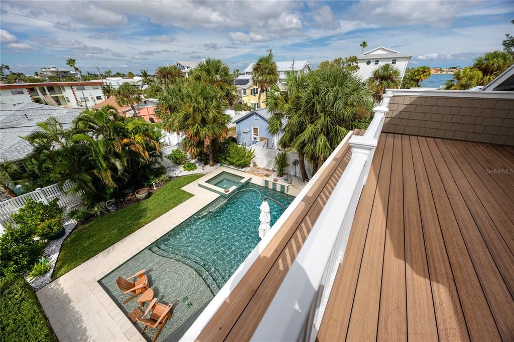 For Sale: $3,499,000 (3 beds, 2 baths, 2286 Square Feet)