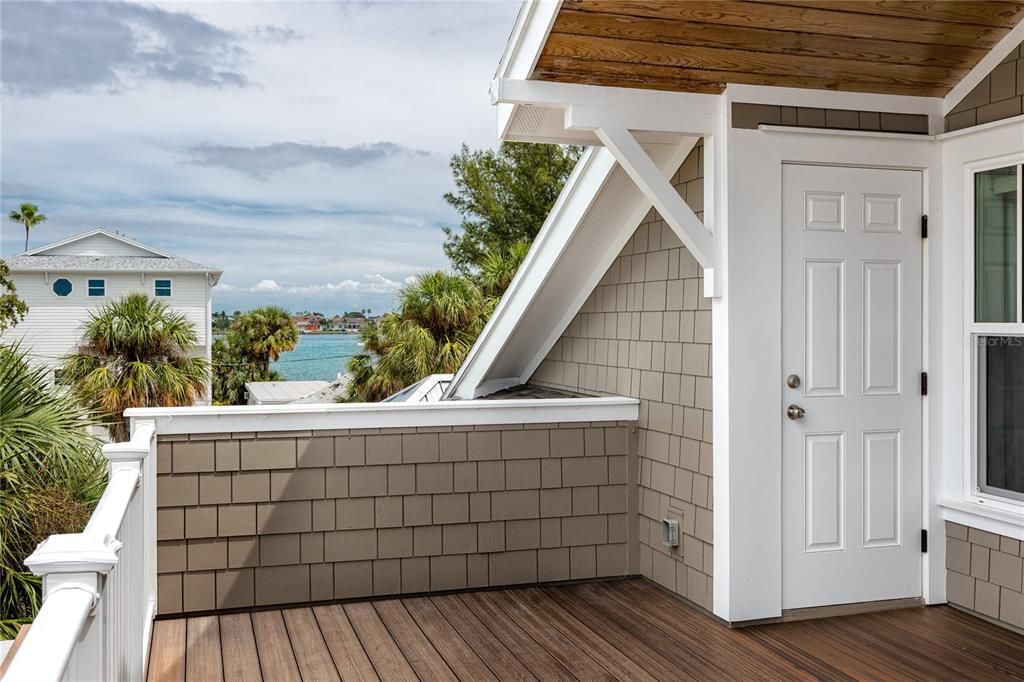 For Sale: $3,499,000 (3 beds, 2 baths, 2286 Square Feet)