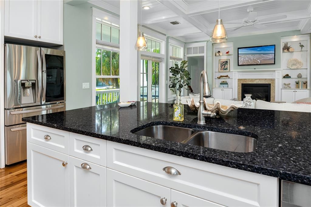 For Sale: $3,499,000 (3 beds, 2 baths, 2286 Square Feet)