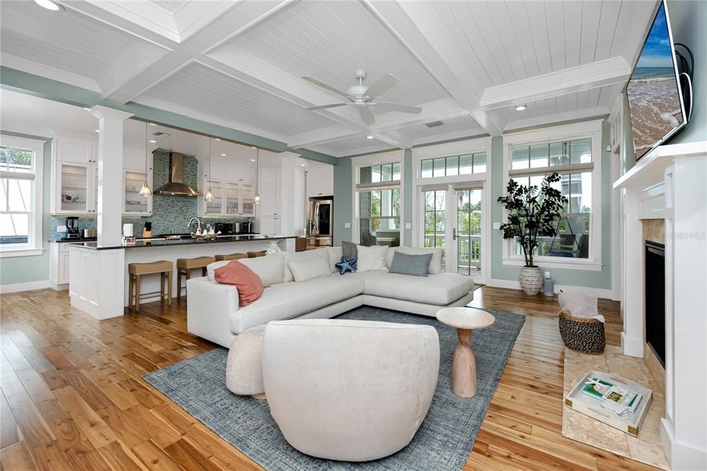 For Sale: $3,499,000 (3 beds, 2 baths, 2286 Square Feet)