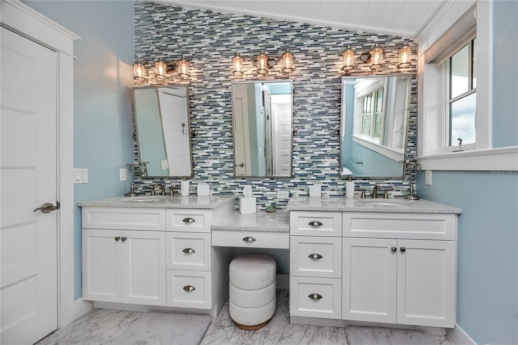 For Sale: $3,499,000 (3 beds, 2 baths, 2286 Square Feet)