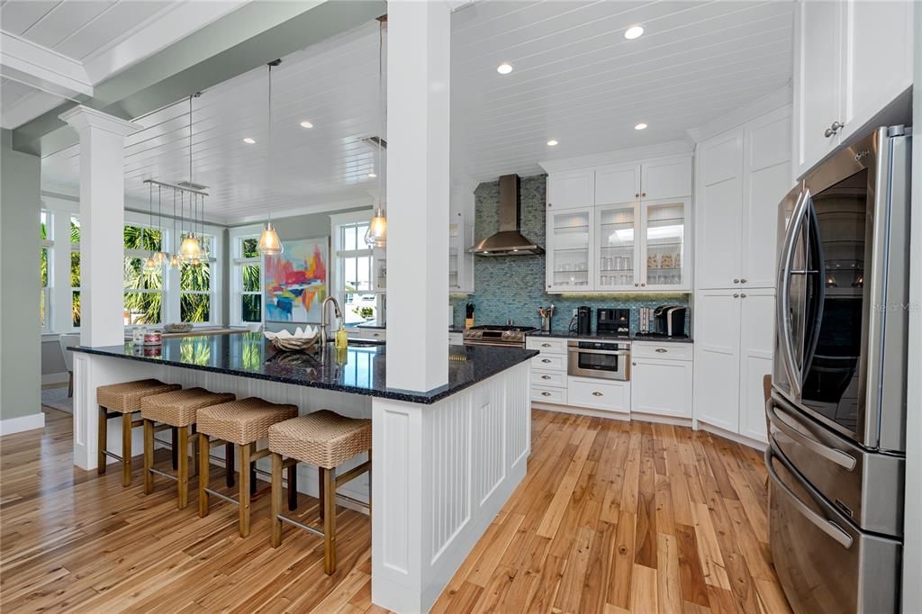 For Sale: $3,499,000 (3 beds, 2 baths, 2286 Square Feet)