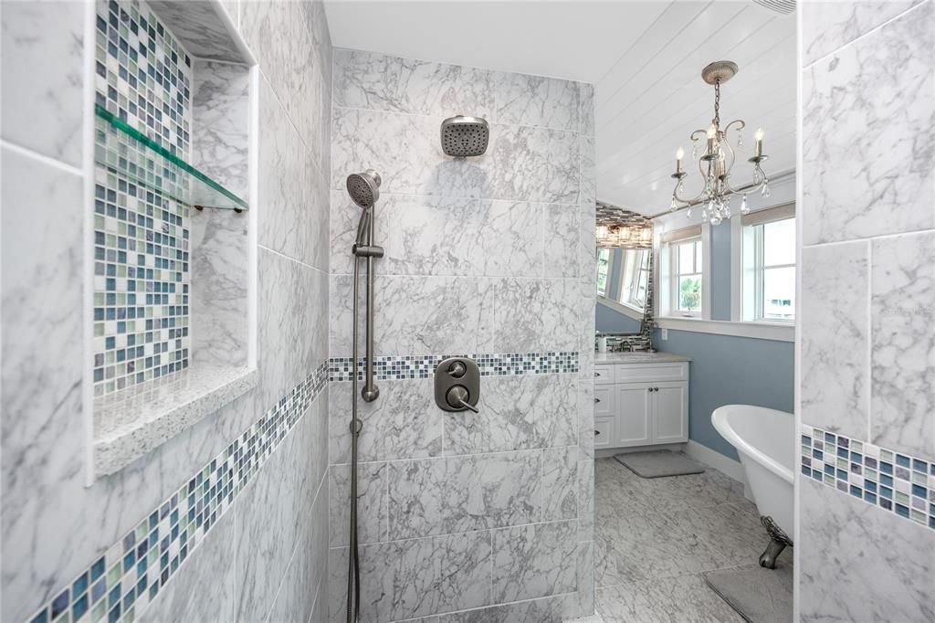 For Sale: $3,499,000 (3 beds, 2 baths, 2286 Square Feet)