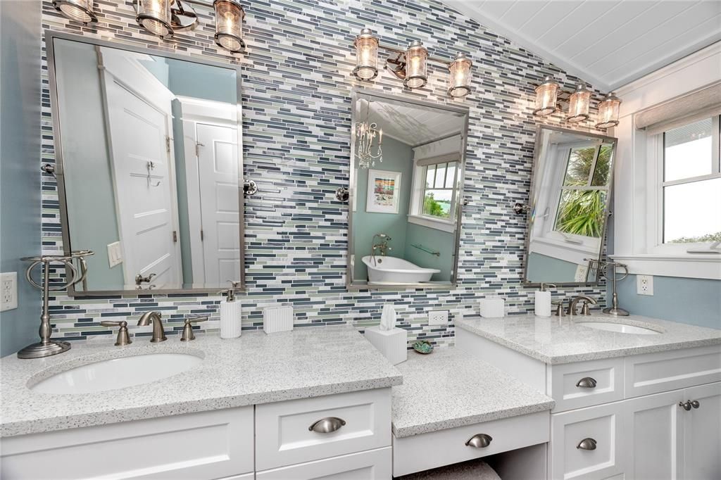 For Sale: $3,499,000 (3 beds, 2 baths, 2286 Square Feet)