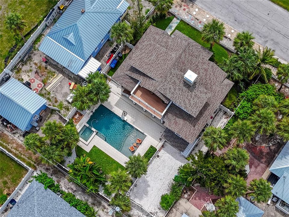 For Sale: $3,499,000 (3 beds, 2 baths, 2286 Square Feet)