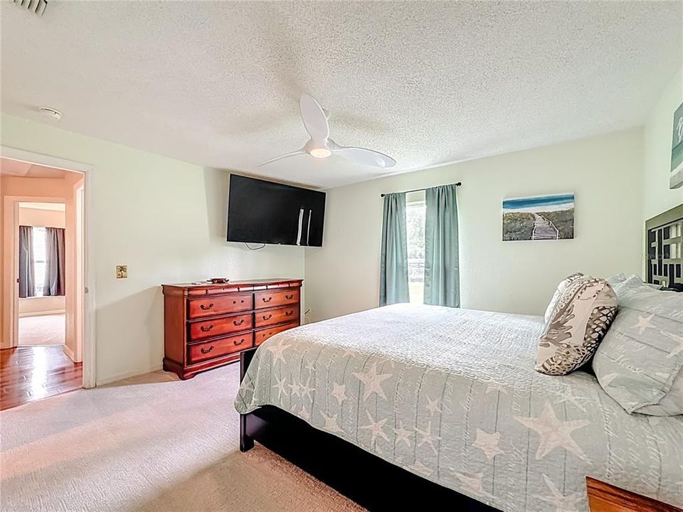 На продажу: $440,000 (3 спален, 2 ванн, 1256 Квадратных фут)