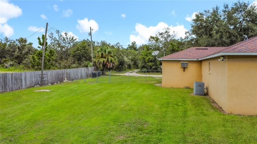 На продажу: $440,000 (3 спален, 2 ванн, 1256 Квадратных фут)