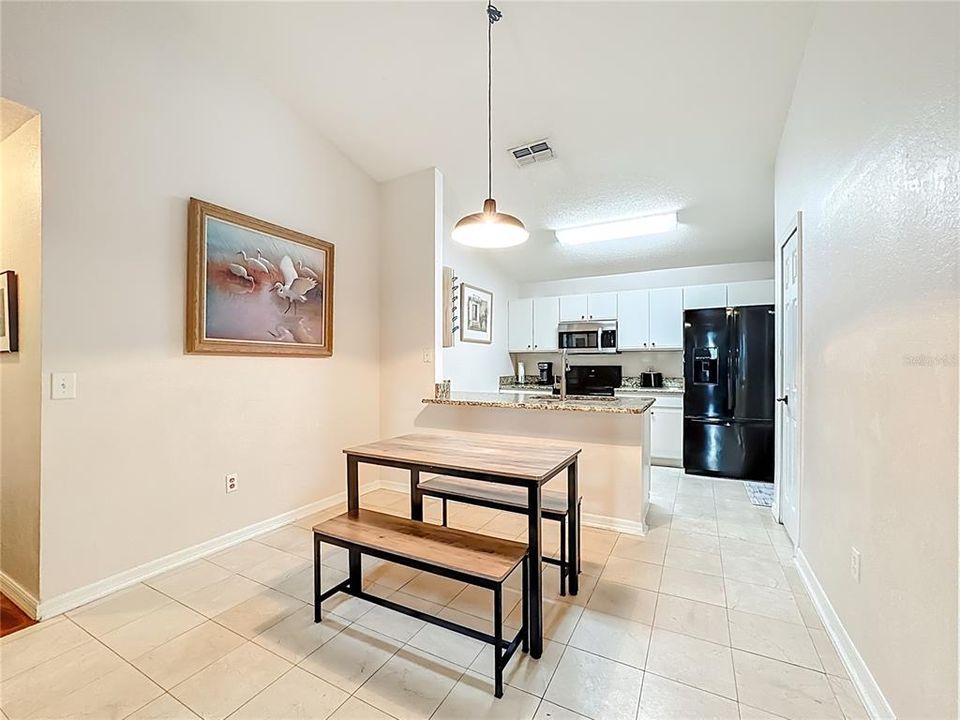 На продажу: $440,000 (3 спален, 2 ванн, 1256 Квадратных фут)