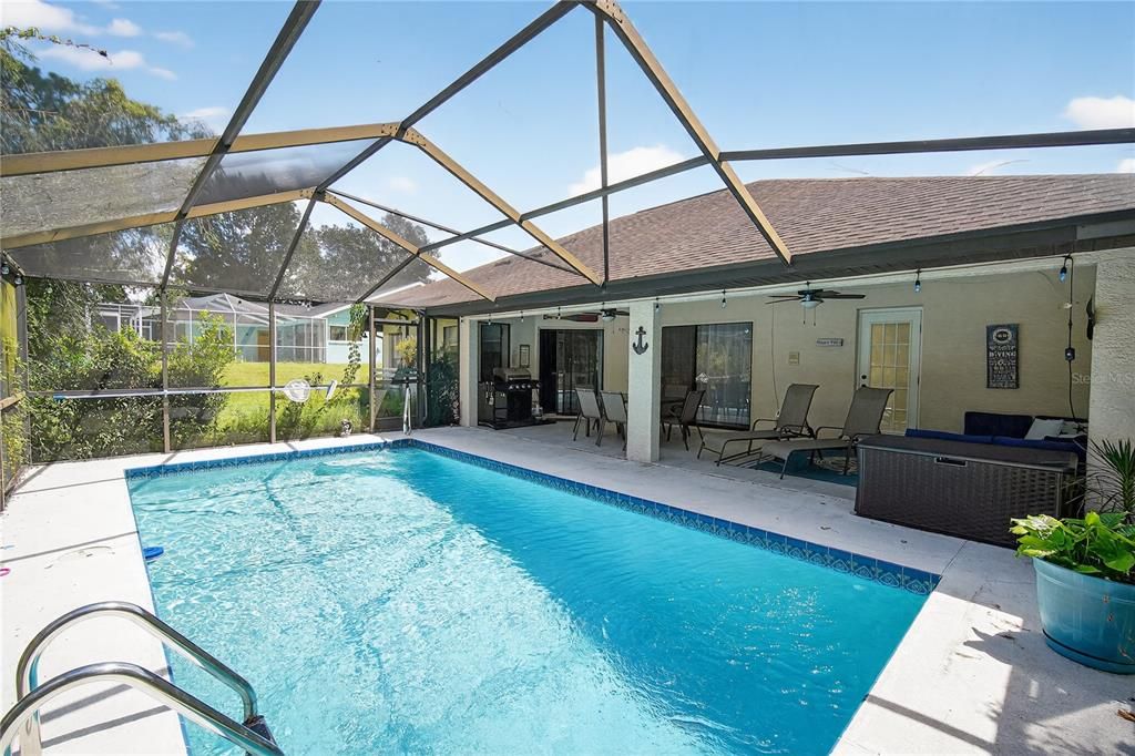 For Sale: $450,000 (3 beds, 2 baths, 1628 Square Feet)