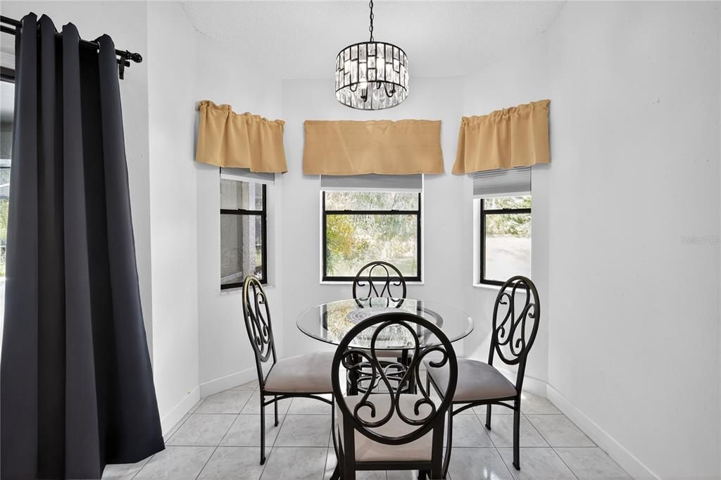 For Sale: $450,000 (3 beds, 2 baths, 1628 Square Feet)