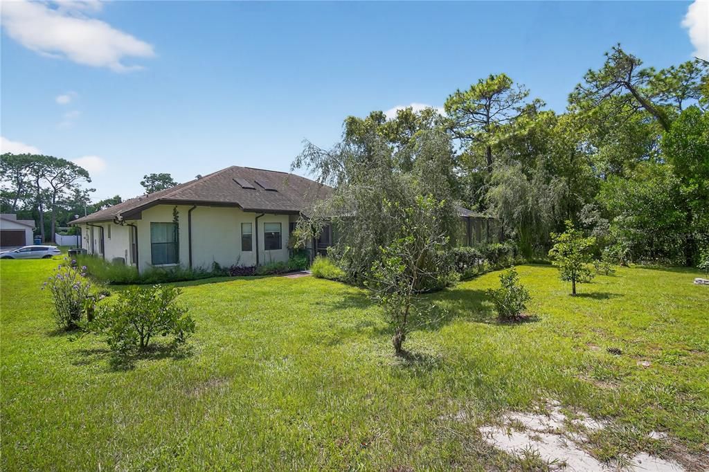 For Sale: $450,000 (3 beds, 2 baths, 1628 Square Feet)