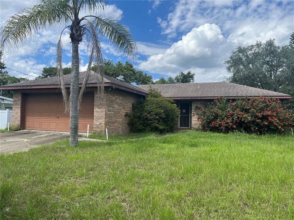 Activo con contrato: $271,000 (3 camas, 2 baños, 1032 Pies cuadrados)