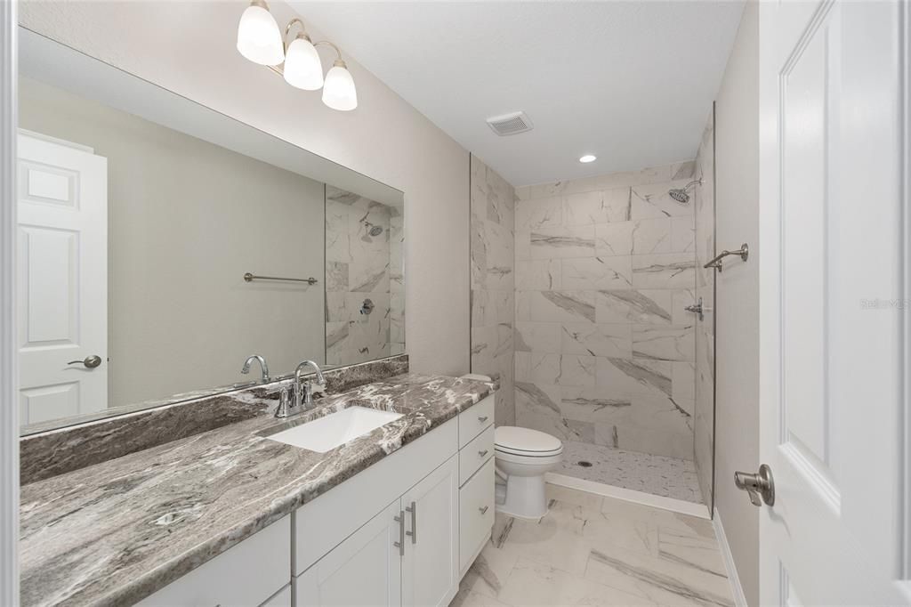 待售: $252,000 (3 贝兹, 2 浴室, 1400 平方英尺)