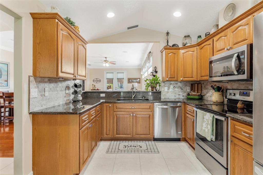 For Sale: $409,000 (3 beds, 2 baths, 2284 Square Feet)