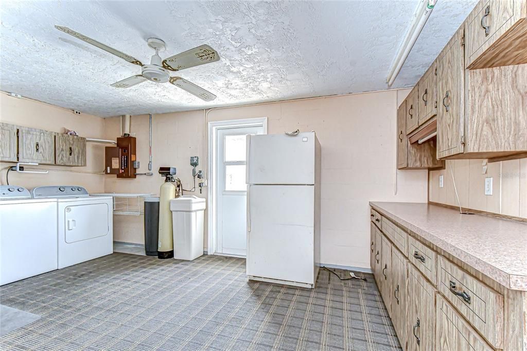 На продажу: $249,000 (2 спален, 2 ванн, 1401 Квадратных фут)