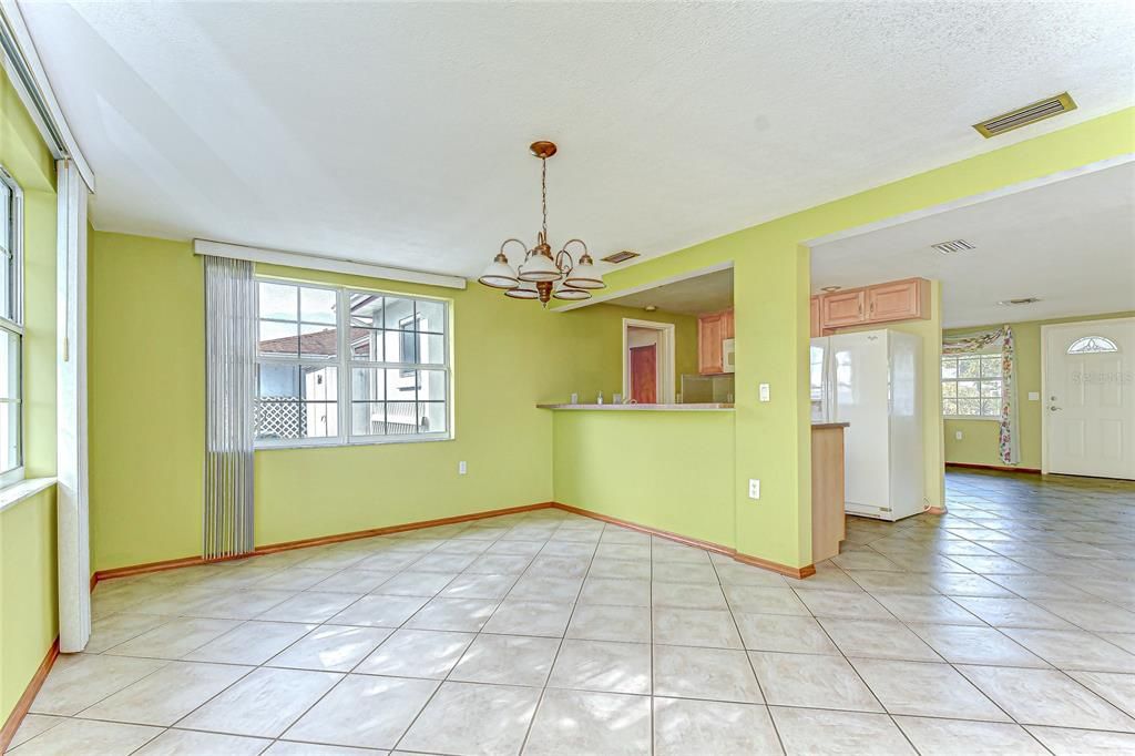 На продажу: $249,000 (2 спален, 2 ванн, 1401 Квадратных фут)