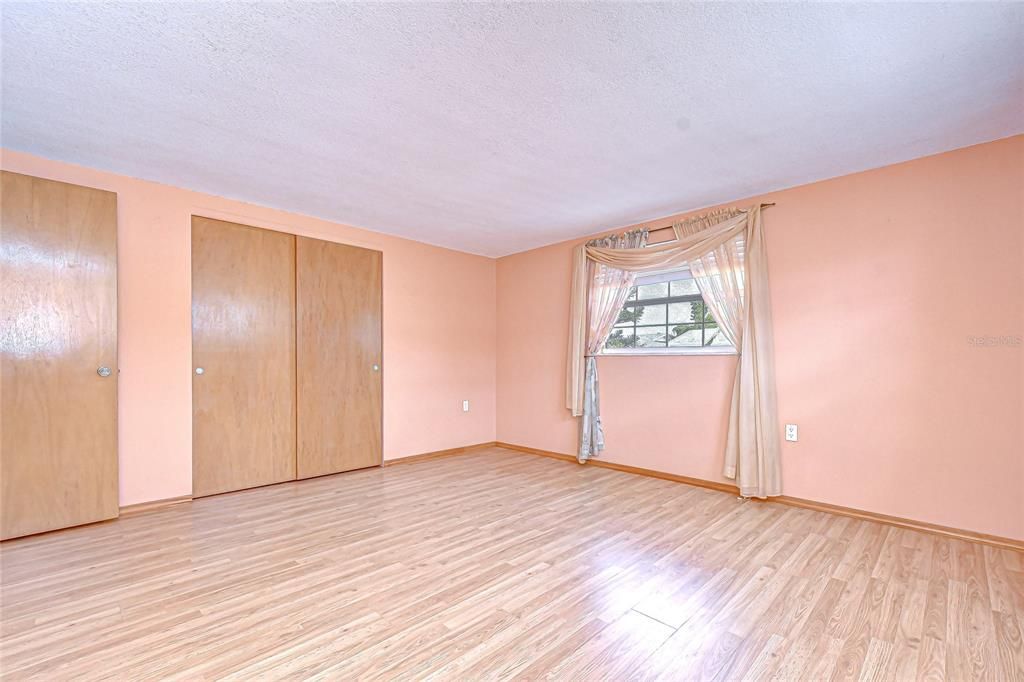 На продажу: $249,000 (2 спален, 2 ванн, 1401 Квадратных фут)